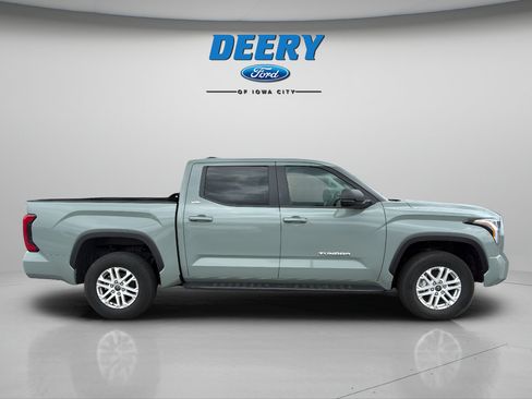 Used 2024 Toyota Tundra SR5 w/ SR5 Premium Package AWD/4WD image 4