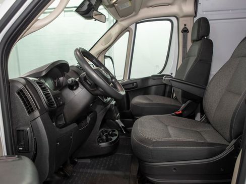 Used 2022 RAM ProMaster 2500 image 7