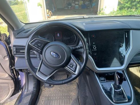 Used 2021 Subaru Outback Premium image 14