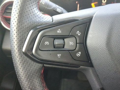 Used 2024 Chevrolet Trax RS w/ Sunroof Package image 24