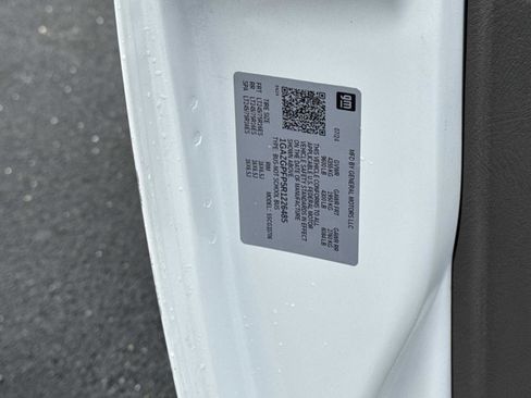 Used 2024 Chevrolet Express 3500 LT w/ LT Preferred Equipment Group image 30