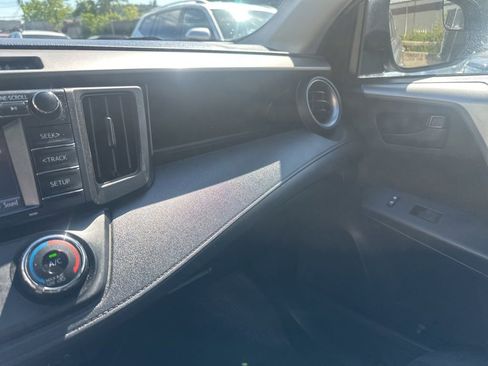Used 2017 Toyota RAV4 LE w/ Carpet Mat Package AWD/4WD image 21
