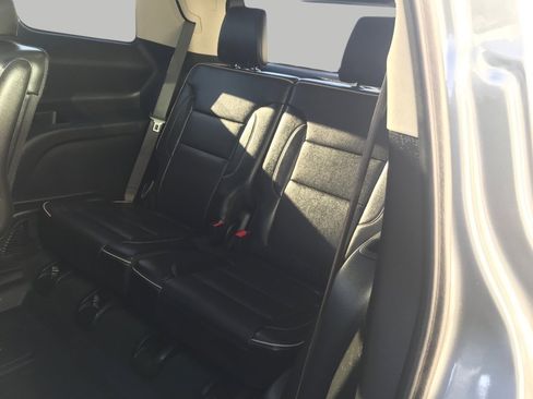 Certified 2023 GMC Acadia Denali w/ Denali Technology Package image 23