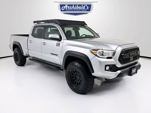 Used 2021 Toyota Tacoma TRD Off-Road w/ TRD Premium Off Road Package image 1