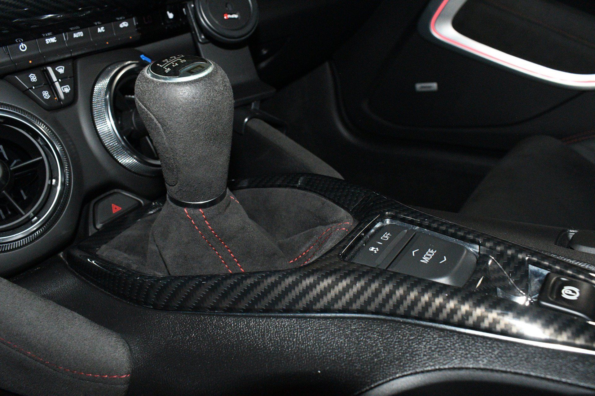 Used 2020 Chevrolet Camaro ZL1 RWD image 41