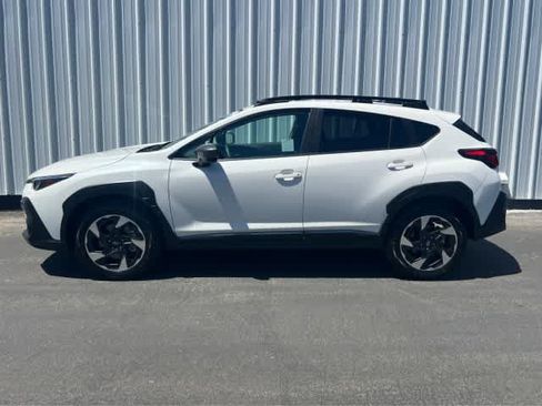 Used 2024 Subaru Crosstrek 2.5i Limited w/ Crosstrek Mirror Package AWD/4WD image 3