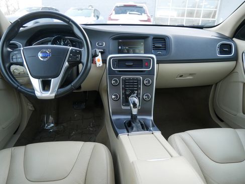 Used 2014 Volvo S60 T5 image 13