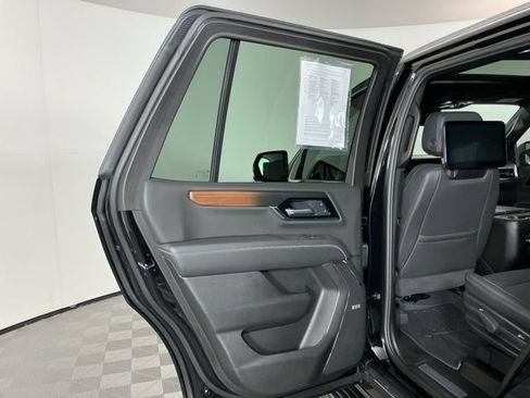 Used 2026 GMC Yukon Denali w/ Denali Reserve Package AWD/4WD image 27