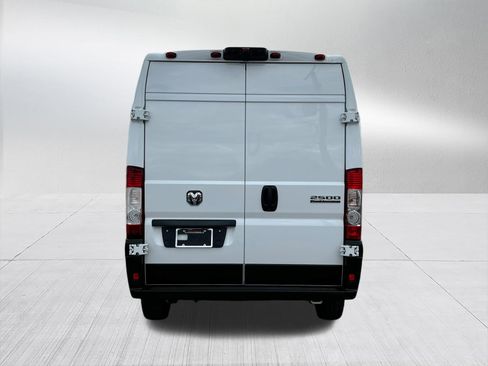 Used 2025 RAM ProMaster 2500 w/ Convenience Group FWD image 7