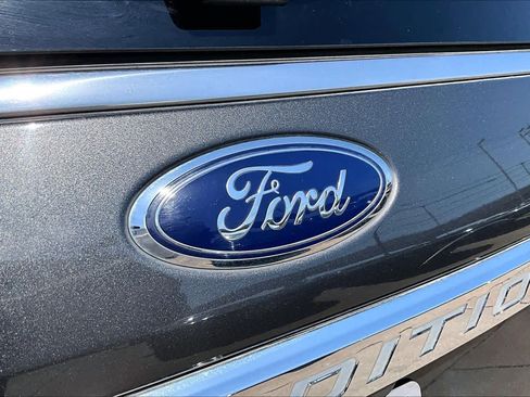 Used 2019 Ford Expedition Limited w/ Equipment Group 301A RWD image 10