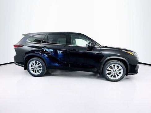 New 2026 Toyota Highlander Limited image 10
