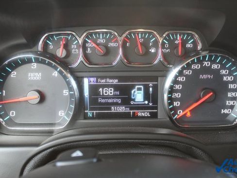 Used 2020 GMC Yukon XL SLT image 9