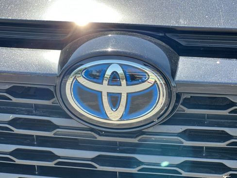 Certified 2022 Toyota RAV4 LE AWD/4WD image 47