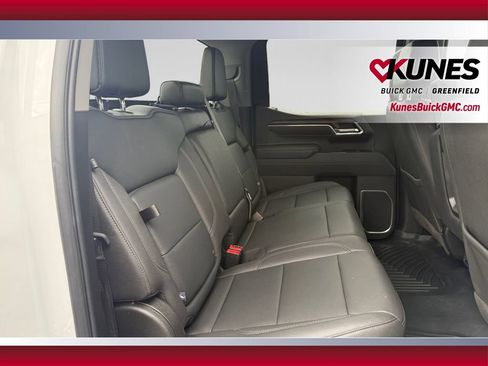Used 2025 GMC Sierra 1500 SLT AWD/4WD image 38