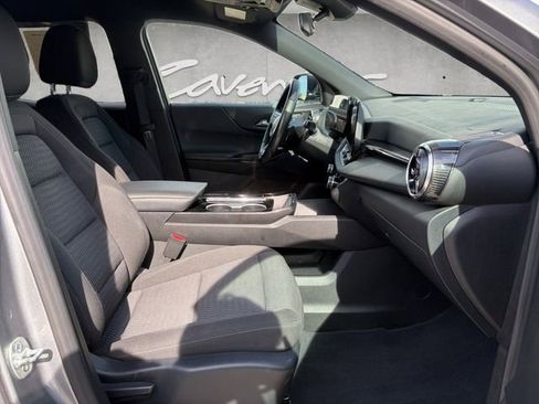 Used 2025 Chevrolet Equinox LT FWD image 24