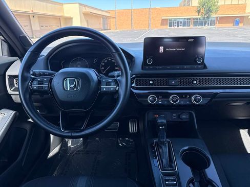 Used 2023 Honda Civic Sport image 15