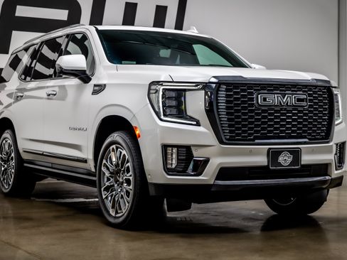 Used 2023 GMC Yukon Denali Ultimate AWD/4WD image 27