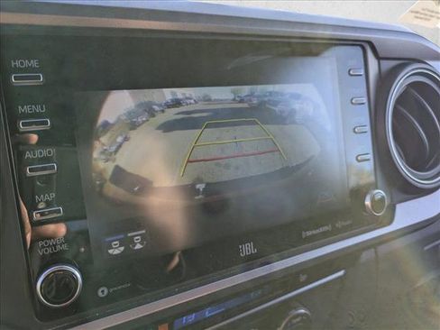 Used 2020 Toyota Tacoma Limited image 13