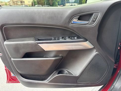 Used 2017 Chevrolet Colorado LT w/ LT Convenience Package AWD/4WD image 10
