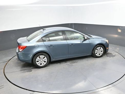 Used 2012 Chevrolet Cruze LS FWD image 29