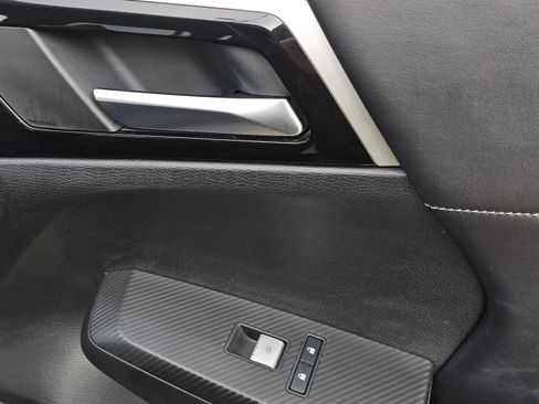 Used 2024 Mitsubishi Outlander SE image 25