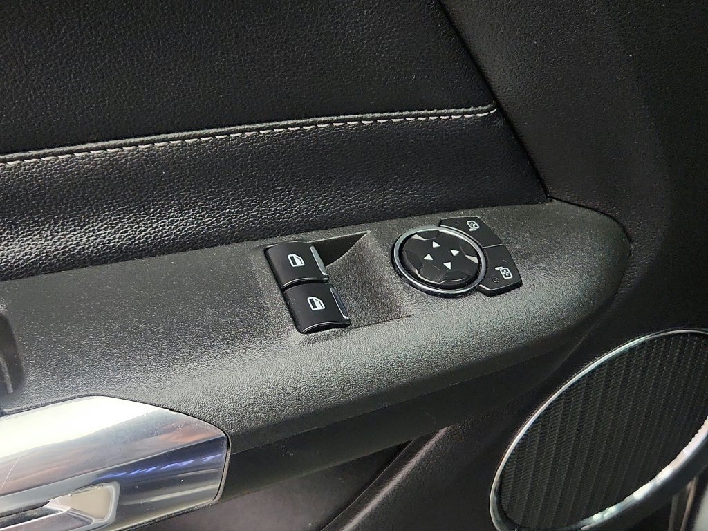 Used 2020 Ford Mustang Premium RWD image 22