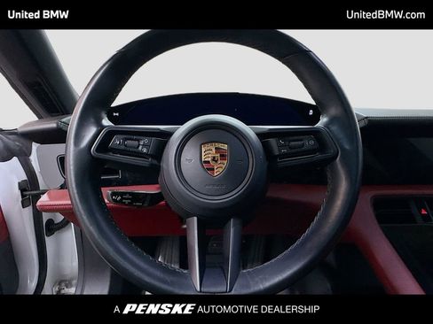 Used 2022 Porsche Taycan image 6