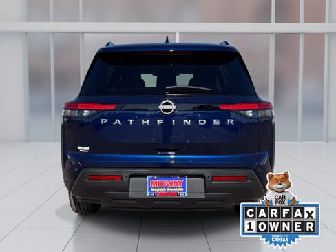 Certified 2025 Nissan Pathfinder SV FWD image 5