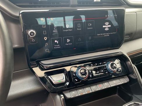 Certified 2023 GMC Sierra 1500 AT4 w/ AT4 Premium Package AWD/4WD image 11