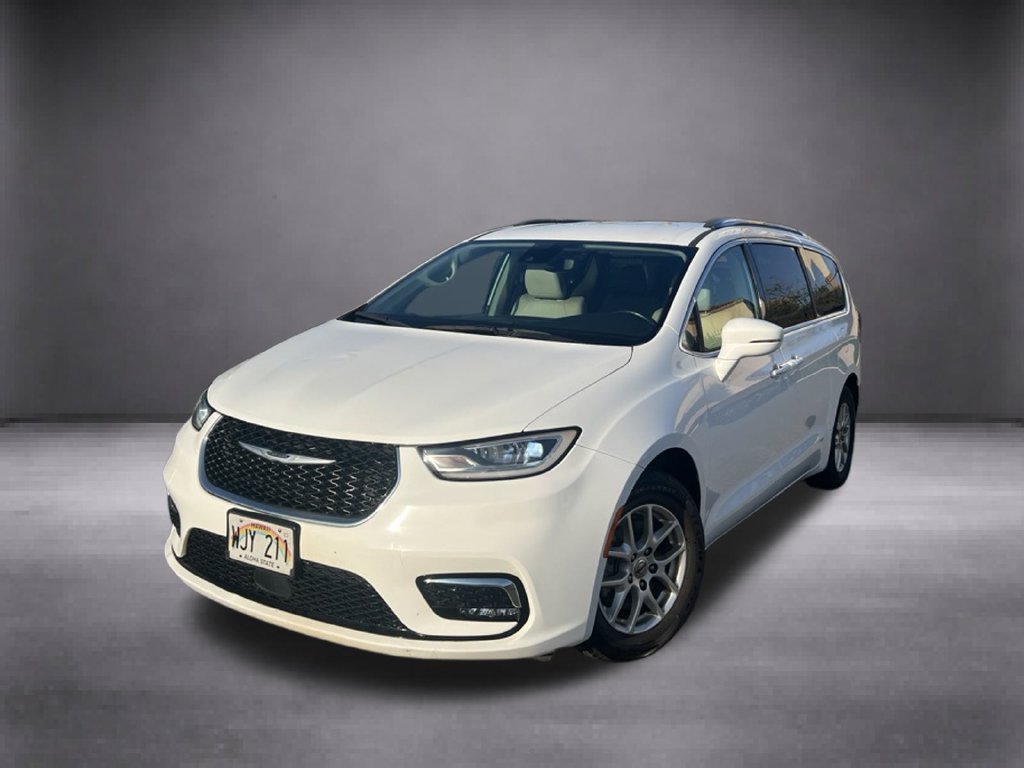 Used 2021 Chrysler Pacifica Touring-L FWD image 4