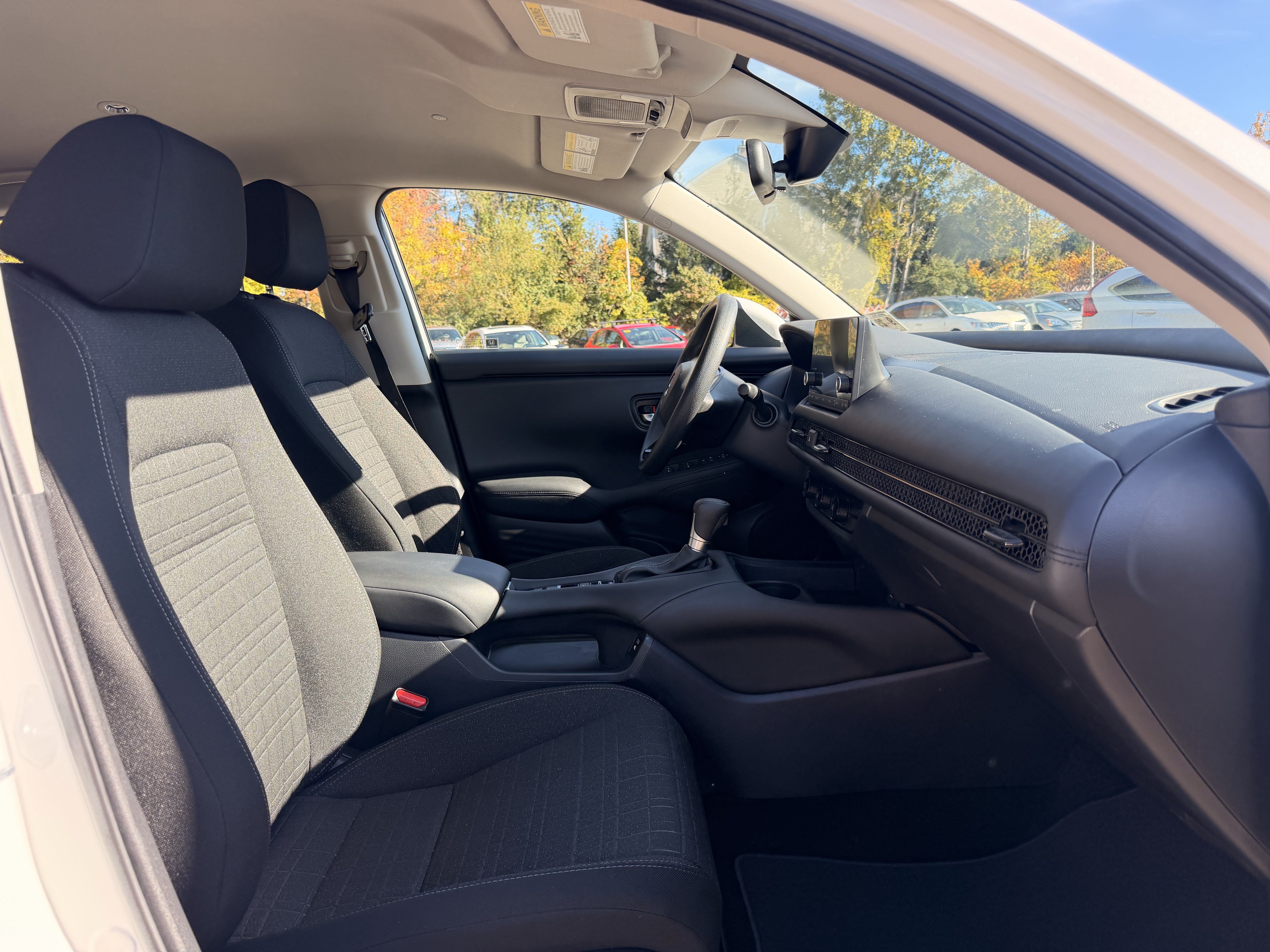 Used 2025 Honda HR-V LX image 14