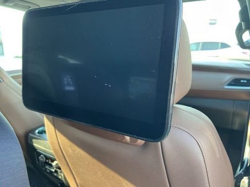 Used 2024 Chevrolet Tahoe High Country image 25