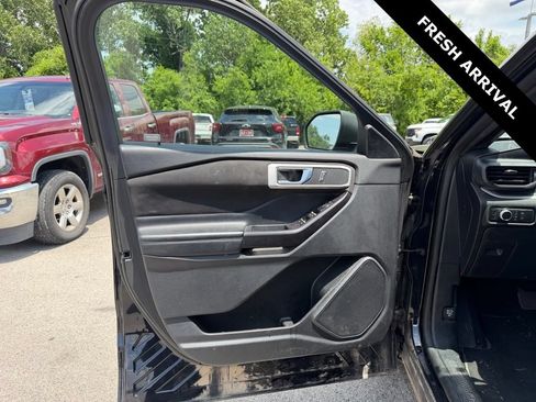 Used 2020 Ford Explorer XLT AWD/4WD image 16