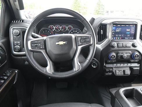 Used 2022 Chevrolet Silverado 2500 LT w/ Convenience Package AWD/4WD image 13
