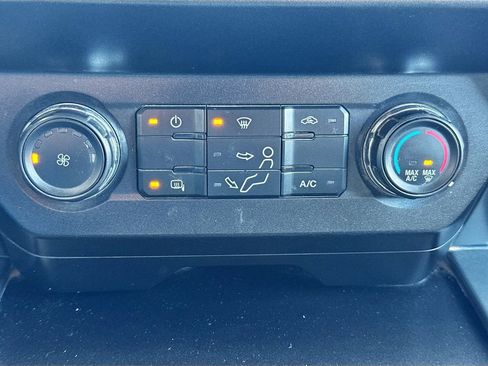 Used 2021 Ford F250 XLT w/ FX4 Off-Road Package image 17