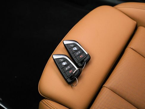 Used 2022 BMW 230i Coupe w/ M Sport Package RWD image 55
