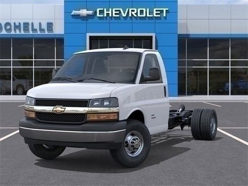 New 2025 Chevrolet Express 3500 w/ Power Convenience Package image 6