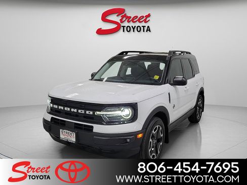 Used 2023 Ford Bronco Sport Outer Banks w/ Tech Package image 1