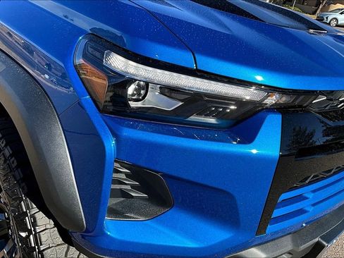 Used 2024 Chevrolet Colorado ZR2 w/ ZR2 Convenience Package III image 32