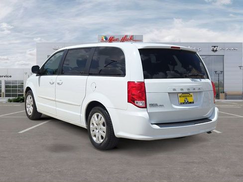 Used 2015 Dodge Grand Caravan SE w/ Quick Order Package 29E SE FWD image 3