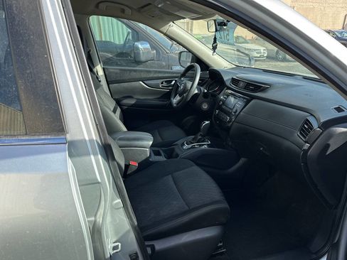 Used 2017 Nissan Rogue S image 7