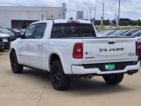 New 2026 RAM 1500 Laramie AWD/4WD image 4