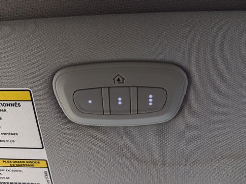 Used 2020 Jeep Cherokee Limited FWD image 32