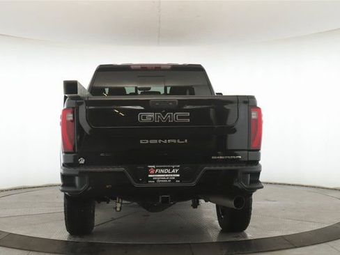 Used 2025 GMC Sierra 2500 Denali Ultimate image 11