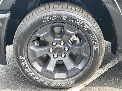 Used 2025 RAM 1500 Big Horn AWD/4WD image 7