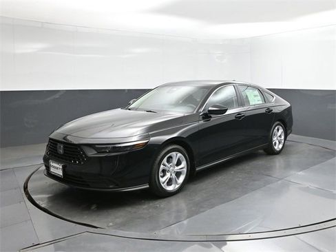 New 2025 Honda Accord LX image 34