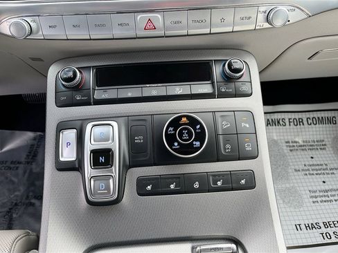 Used 2021 Hyundai Palisade Calligraphy w/ Winter Package image 16