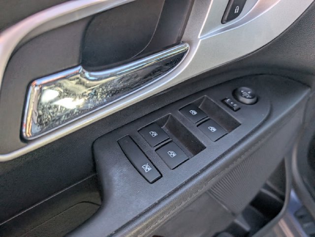 Used 2014 Chevrolet Equinox LS FWD image 11