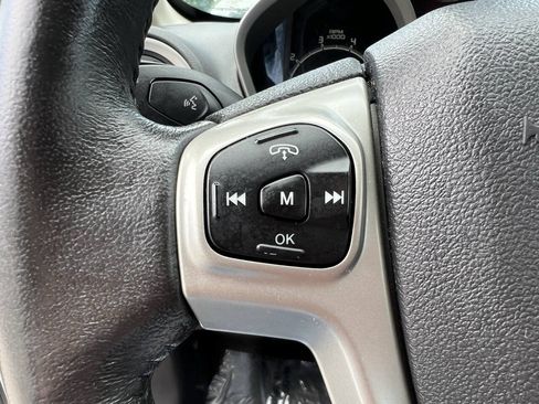 Used 2012 Ford Fiesta SES FWD image 16