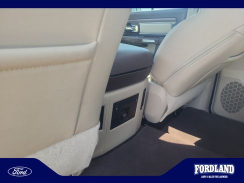 Used 2018 RAM 1500 Laramie w/ Convenience Group AWD/4WD image 32